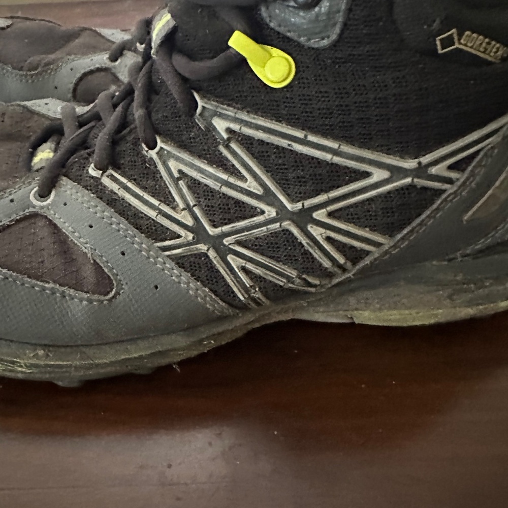 North Face Hiking Boots 9.5 - Picture 5 of 15